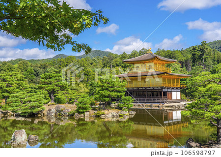 夏の金閣寺(鹿苑寺)の景観 夏の金閣寺(鹿苑寺)の景観 106598797