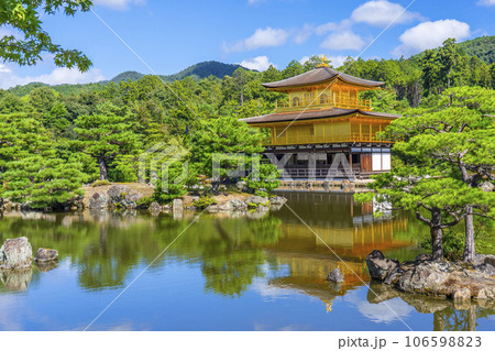 夏の金閣寺(鹿苑寺)の景観 夏の金閣寺(鹿苑寺)の景観 106598823