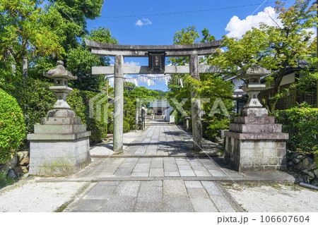 敷地神社（わら天神）　石鳥居　--京都市北区衣笠天神森町-- 106607604