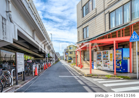 神奈川県川崎市の都市風景　小島新田駅 106613166