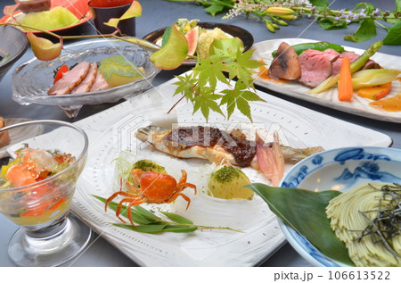 盛り付けが美しい懐石料理の八寸 盛り付けが美しい懐石料理の八寸 106613522