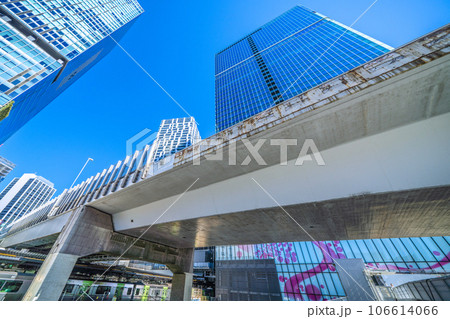 日本の東京都市景観 秋晴れ・渋谷駅や渋谷サクラステージSHIBUYAタワーなどを望む 日本の東京都市景観 秋晴れ・渋谷駅や渋谷サクラステージSHIBUYAタワーなどを望む 106614066