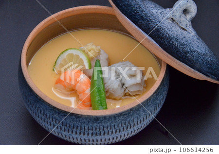 懐石料理の蒸し物　和と旬を添えて 106614256