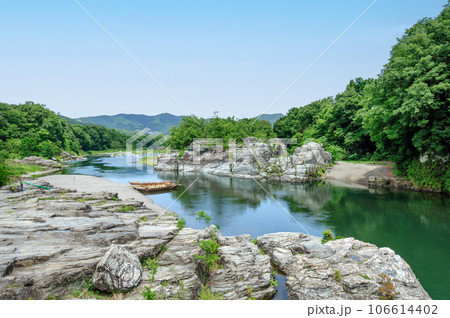 快晴の長瀞岩畳/ライン下りの舟乗り場(埼玉県) 快晴の長瀞岩畳/ライン下りの舟乗り場(埼玉県) 106614402