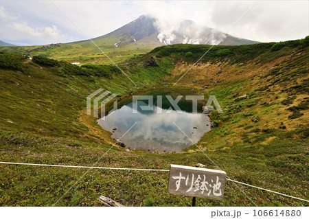 カムイミンタラ、神々の遊ぶ庭、大雪山、旭岳ロープウェイ、初夏の北海道、七月、旭岳は地球上のキャンパス カムイミンタラ、神々の遊ぶ庭、大雪山、旭岳ロープウェイ、初夏の北海道、七月、旭岳は地球上のキャンパス 106614880
