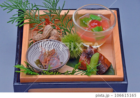 盛り付けが美しい懐石料理の八寸 106615165