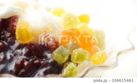 Patbingsu on the whitebackground. 106615461