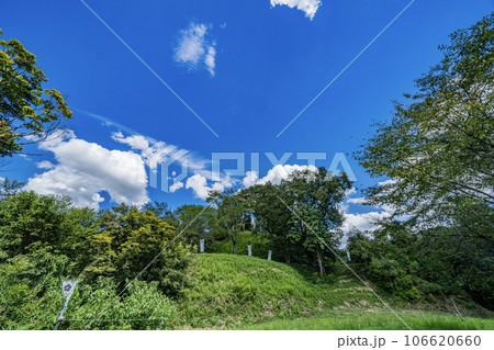 久々利城跡の景色　本丸跡方面を見る 106620660