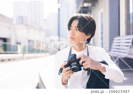 カメラと男性 カメラと男性 106625487