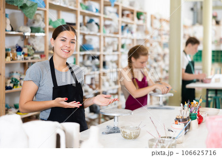 Female master potter invites you to pottery lessons 106625716