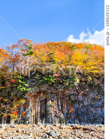 八幡平・松川渓谷の紅葉(松川玄武岩) 八幡平・松川渓谷の紅葉(松川玄武岩) 106626122