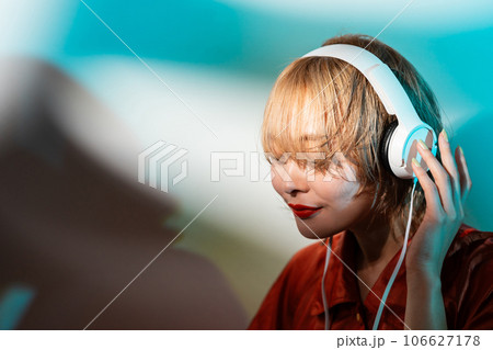 portrait portrait 106627178