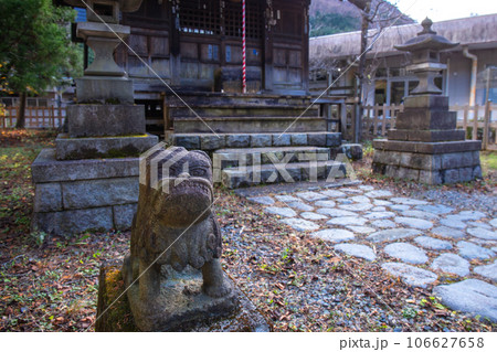 通洞鉱山神社の狛犬2 106627658