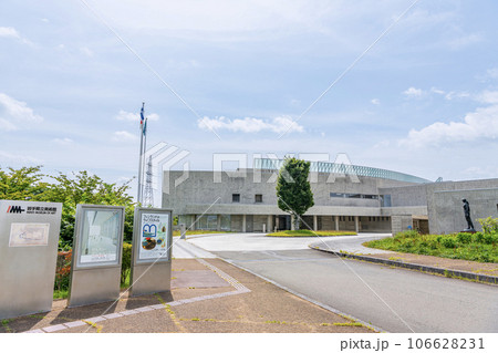 岩手県盛岡市 晴天の岩手県立美術館 岩手県盛岡市 晴天の岩手県立美術館 106628231