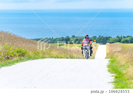 白い道　宗谷岬　バイク　ライダー 106628555