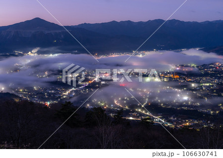 《埼玉県》秩父の雲海夜景・幻想的な風景 106630741