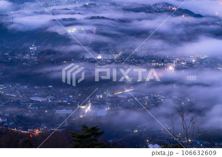 《埼玉県》秩父の雲海夜景・幻想的な風景 106632609