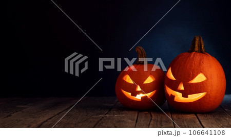 Halloween pumpkins 106641108