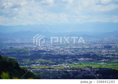 若草山山頂から藤原京を遠望 若草山山頂から藤原京を遠望 106641283