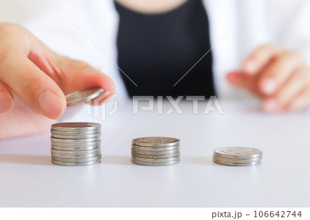お金　積み立てイメージ 106642744