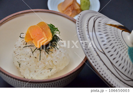 料亭で出される日本料理　カラスミ茶漬け 106650003