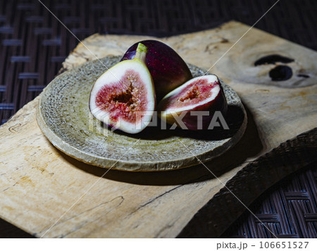 美味しい無花果の実 美味しい無花果の実 106651527