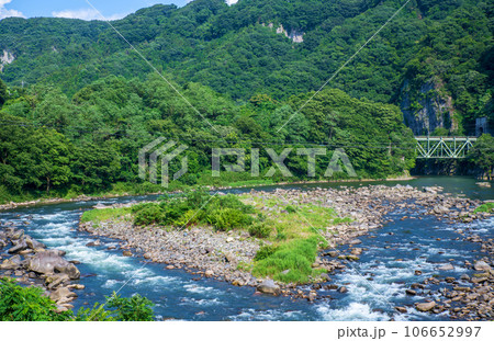 利根川 上越線鉄橋 綾戸付近 国道17号からの眺め 利根川 上越線鉄橋 綾戸付近 国道17号からの眺め 106652997