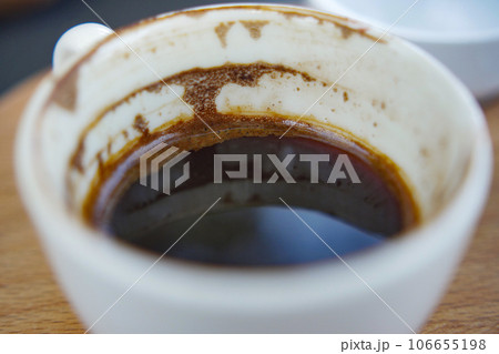 top view of empty coffee cup on table , 106655198