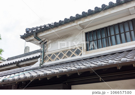 日本の岡山県岡山県倉敷市の古くてとても美しい建物 日本の岡山県岡山県倉敷市の古くてとても美しい建物 106657580