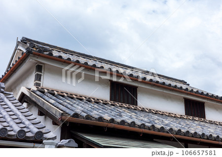 日本の岡山県岡山県倉敷市の古くてとても美しい建物 日本の岡山県岡山県倉敷市の古くてとても美しい建物 106657581