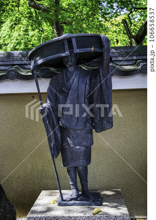 東京都八王子市　信松院（しんしょういん）　武田信玄の娘、松姫ゆかりの寺院　松姫像 106658537