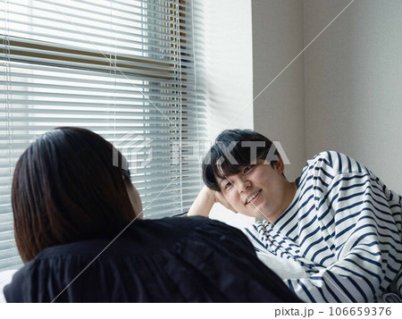 カップルの休日 106659376