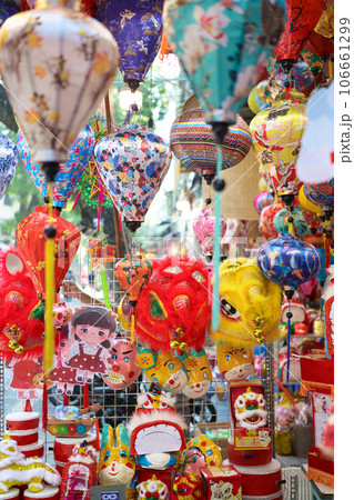 ベトナム　ハノイ　ハンマー通り（旧市街36通り） 106661299