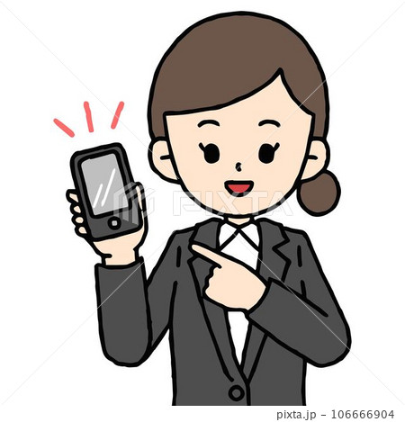 スマホを片手に持つスーツの女性 106666904