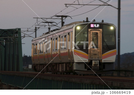 越後線E129系(吉田⇔柏崎:ワンマン運転) 越後線E129系(吉田⇔柏崎:ワンマン運転) 106669419