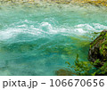 透き通る川 106670656