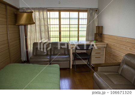 広いひと部屋 106671320
