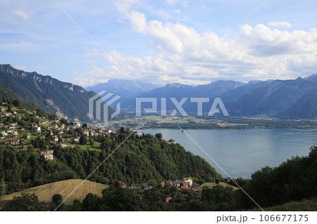 スイス、モントルー、レマン湖の美しい風景 106677175