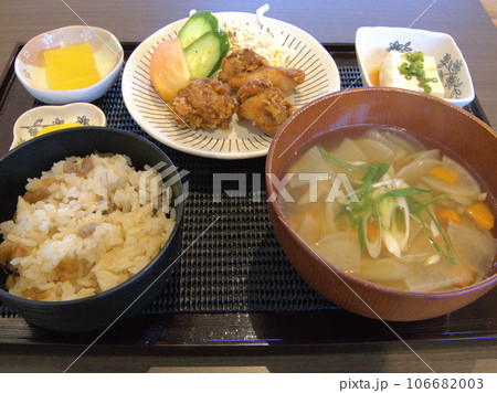 苓州屋 かかしの里店のみやっだけ田舎定食　熊本県天草市宮地岳町 106682003
