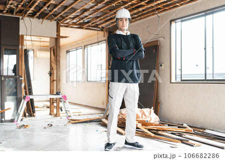 解体業の作業員 解体業の作業員 106682286
