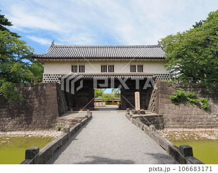 新潟・新発田城 本丸表門(重要文化財) 新潟・新発田城 本丸表門(重要文化財) 106683171