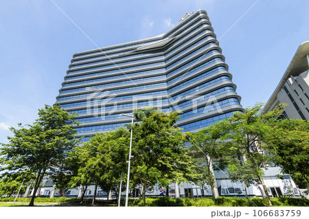 Building view of the Taipei Far Eastern Telecom Park (Tpark) in New Taipei City, Taiwan. 106683759