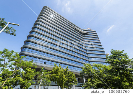 Building view of the Taipei Far Eastern Telecom Park (Tpark) in New Taipei City, Taiwan. 106683760