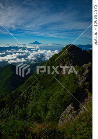 八ヶ岳の主峰赤岳 八ヶ岳の主峰赤岳 106685575