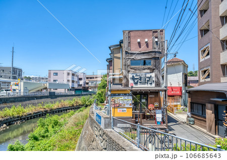 神奈川県横浜市の都市風景 和田町駅 帷子川 神奈川県横浜市の都市風景 和田町駅 帷子川 106685643