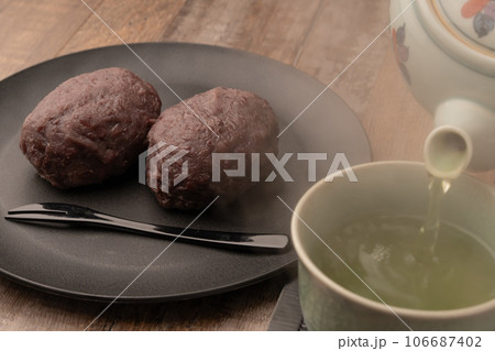 おはぎ  お茶 106687402