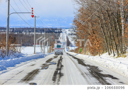 北海道帯広_フロンティア通りの雪景色風景 北海道帯広_フロンティア通りの雪景色風景 106688096