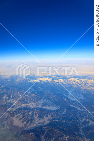 上空から見る冬の東北地方 106690392