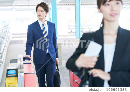 通勤  改札 撮影協力「京王電鉄株式会社」 106691388