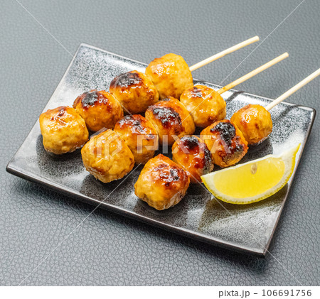 炭火焼き つくね串 106691756